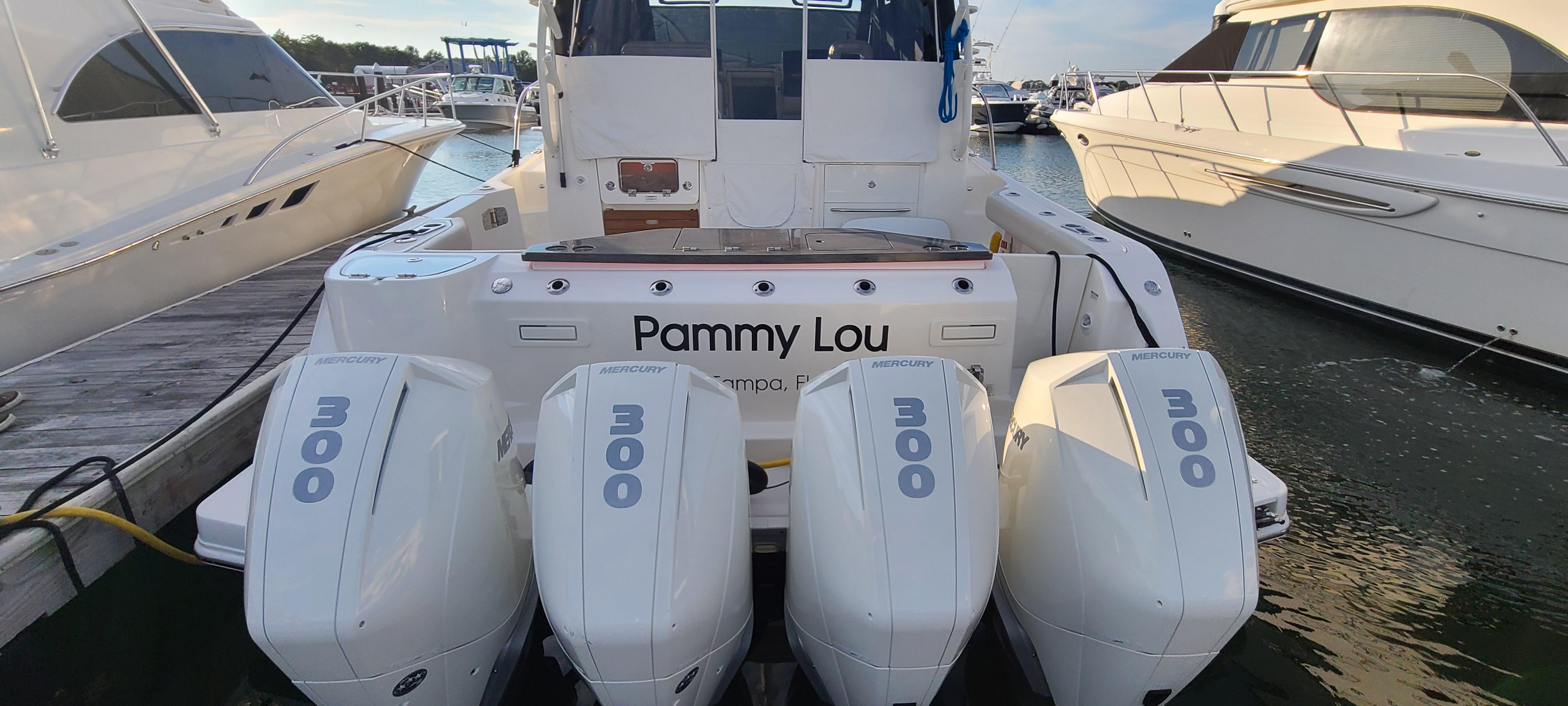 2022 Boston Whaler
                                                             405 Conquest Image Thumbnail #13