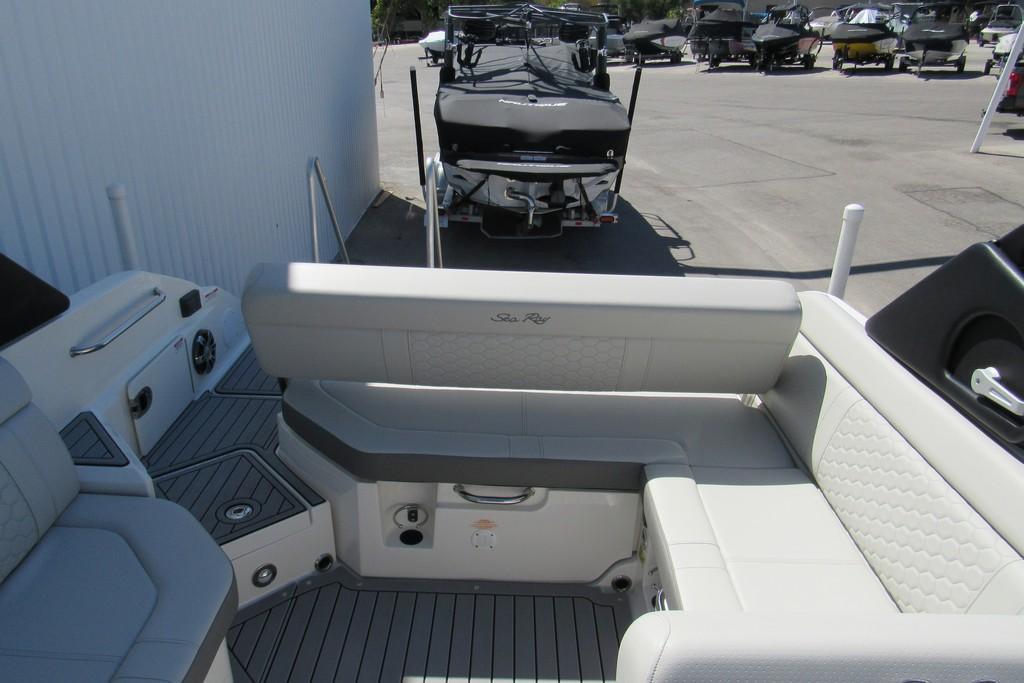 2021 Sea Ray
                                                             SDX 250 Image Thumbnail #4