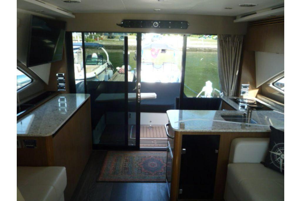 2017 Sea Ray
                                                             460 SUNDANCER Image Thumbnail #14