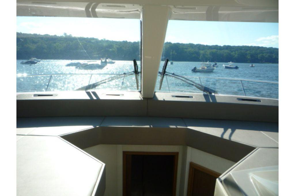 2017 Sea Ray
                                                             460 SUNDANCER Image Thumbnail #21