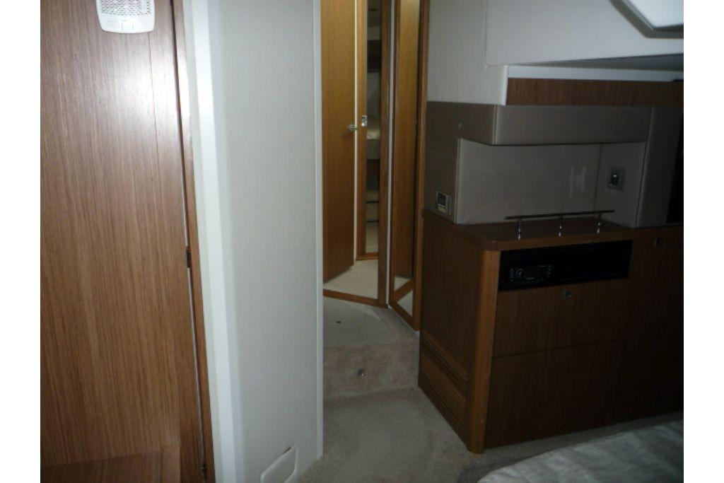 2017 Sea Ray
                                                             460 SUNDANCER Image Thumbnail #46