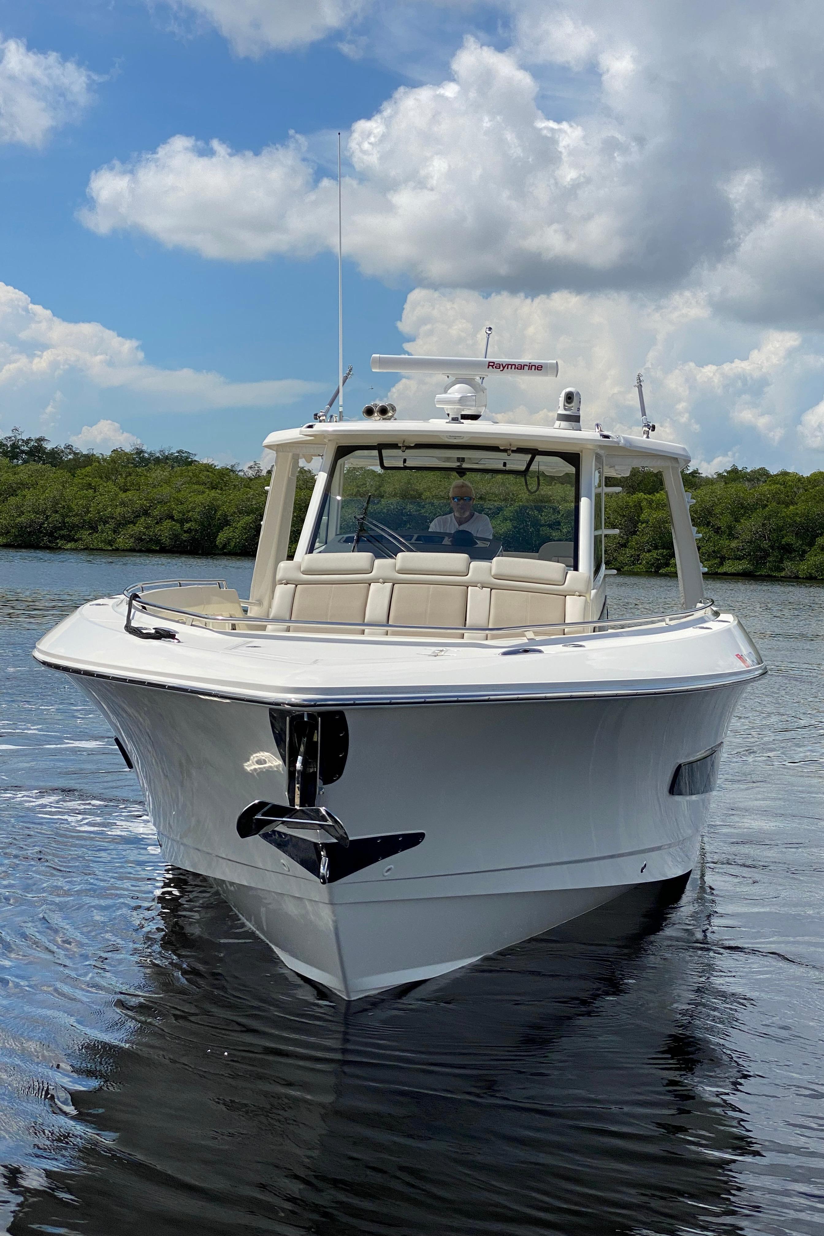 2022 Boston Whaler
                                                             420 Outrage Image Thumbnail #1