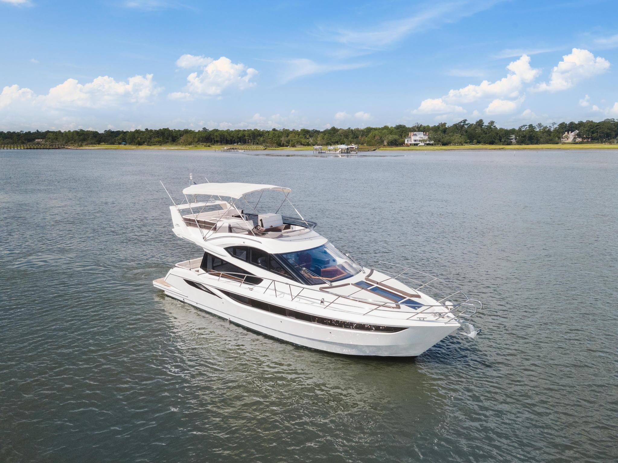 {{boat.ModelYear}} {{boat.Make}} {{boat.Model}}