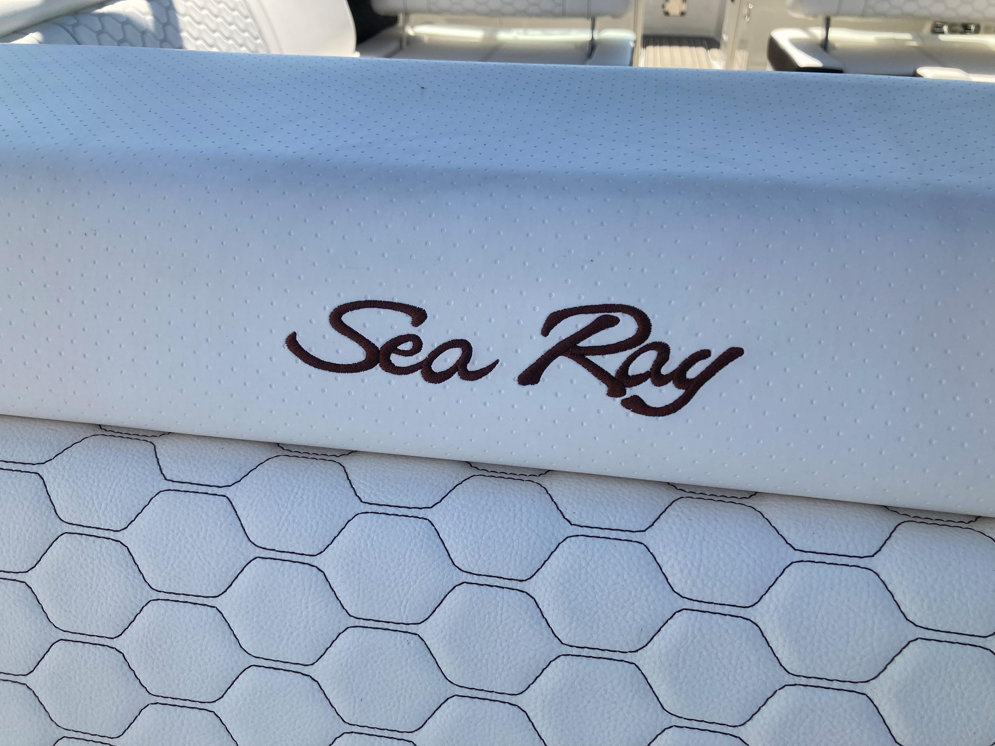 2021 Sea Ray
                                                             SDX 270 Outboard Image Thumbnail #5