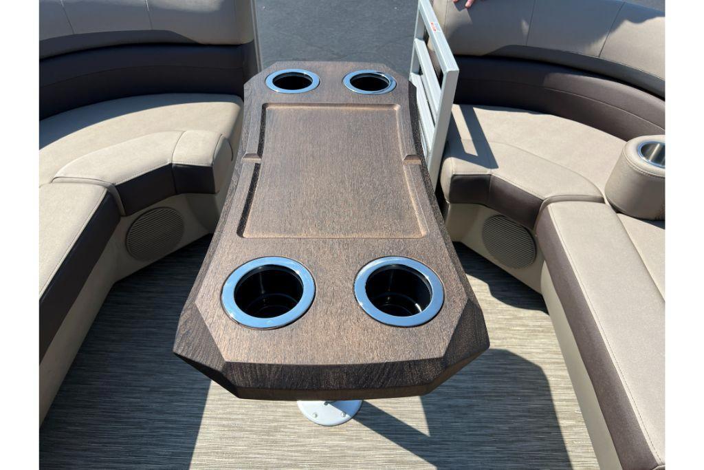 2023 Bennington
                                                             22SXSR Image Thumbnail #9