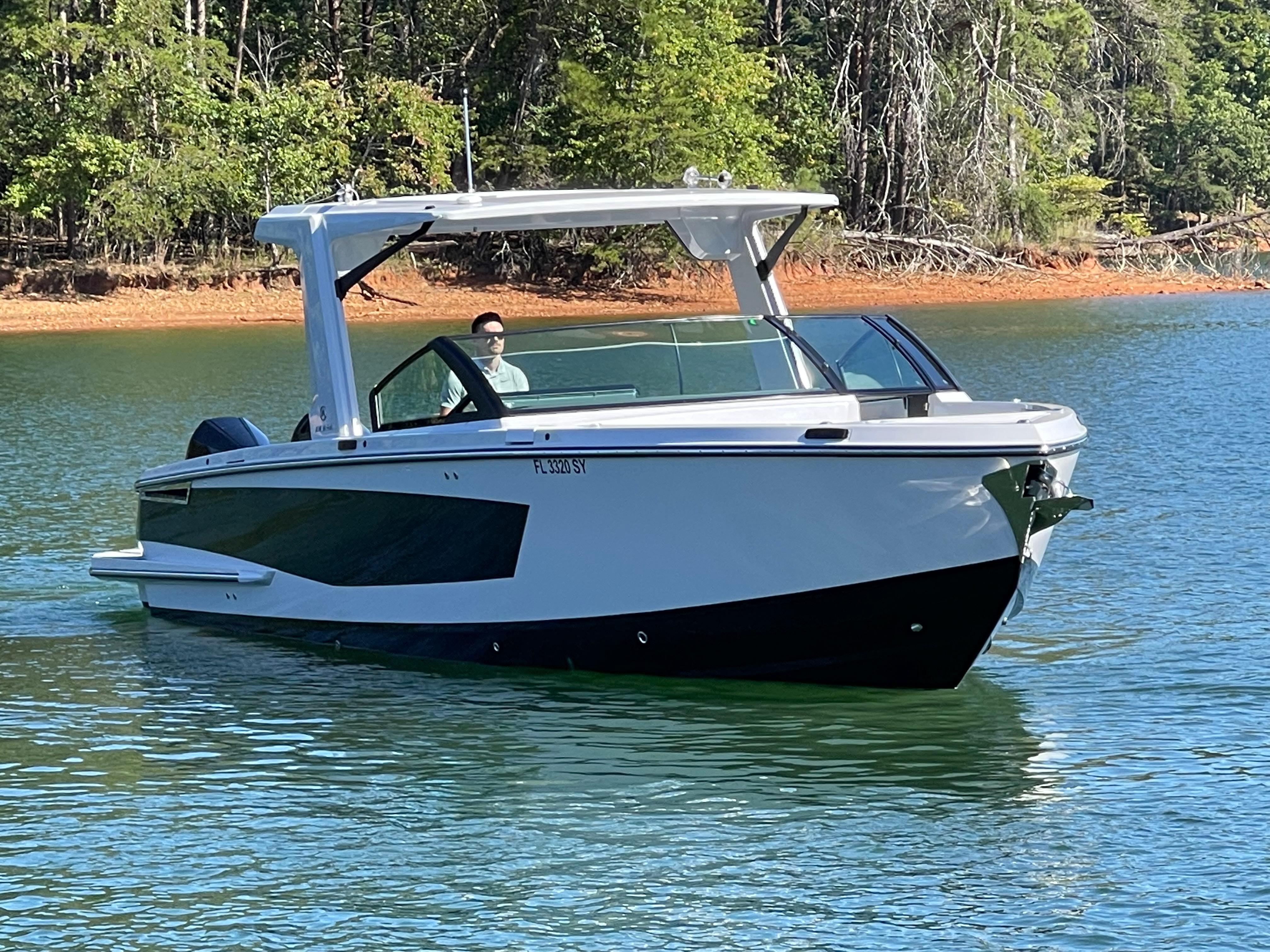 2021 Aviara
                                                             AV32 Outboard Image Thumbnail #12