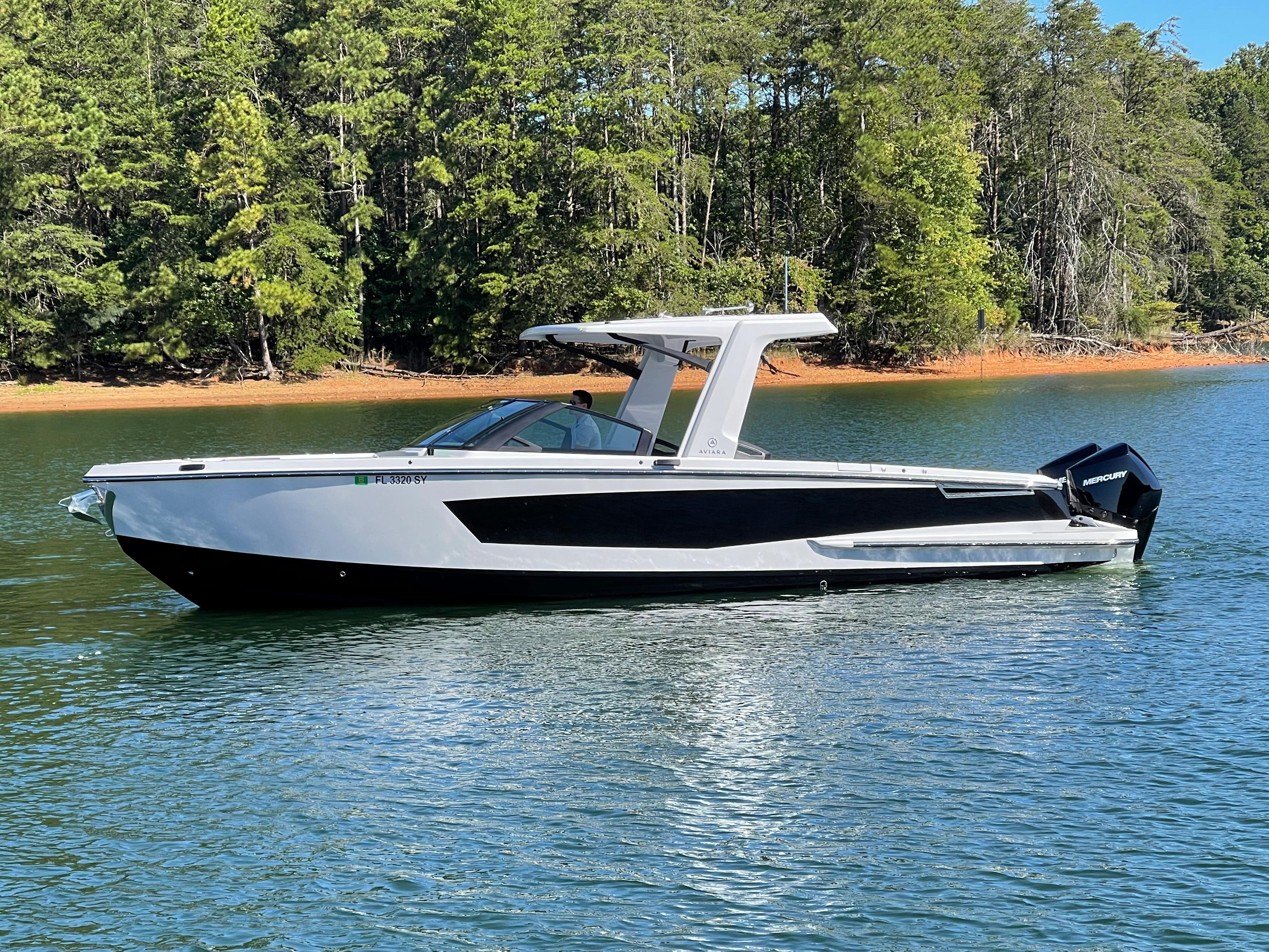 2021 Aviara
                                                             AV32 Outboard Image Thumbnail #16