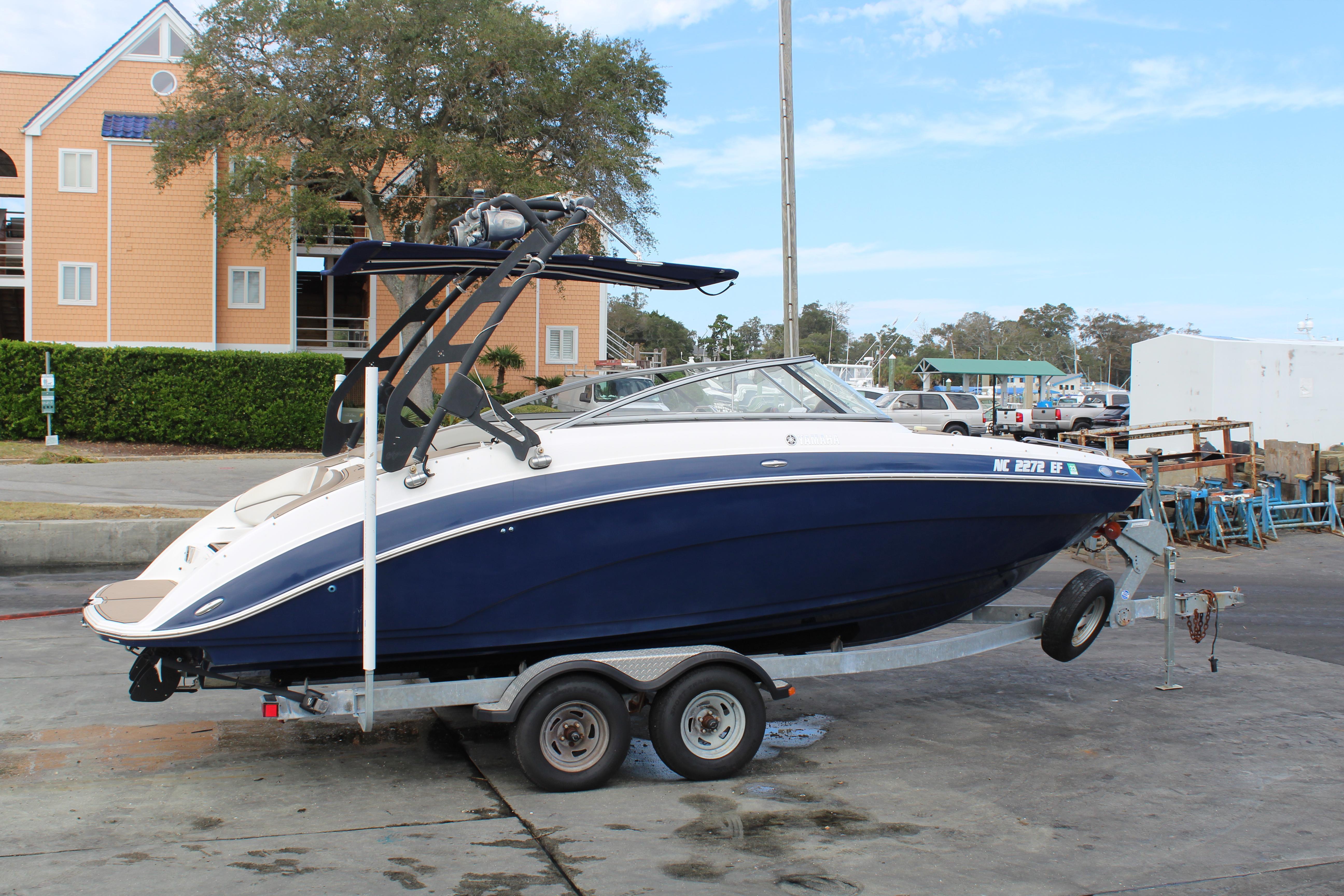 2013 Yamaha
                                                             SX240 HO Image Thumbnail #2