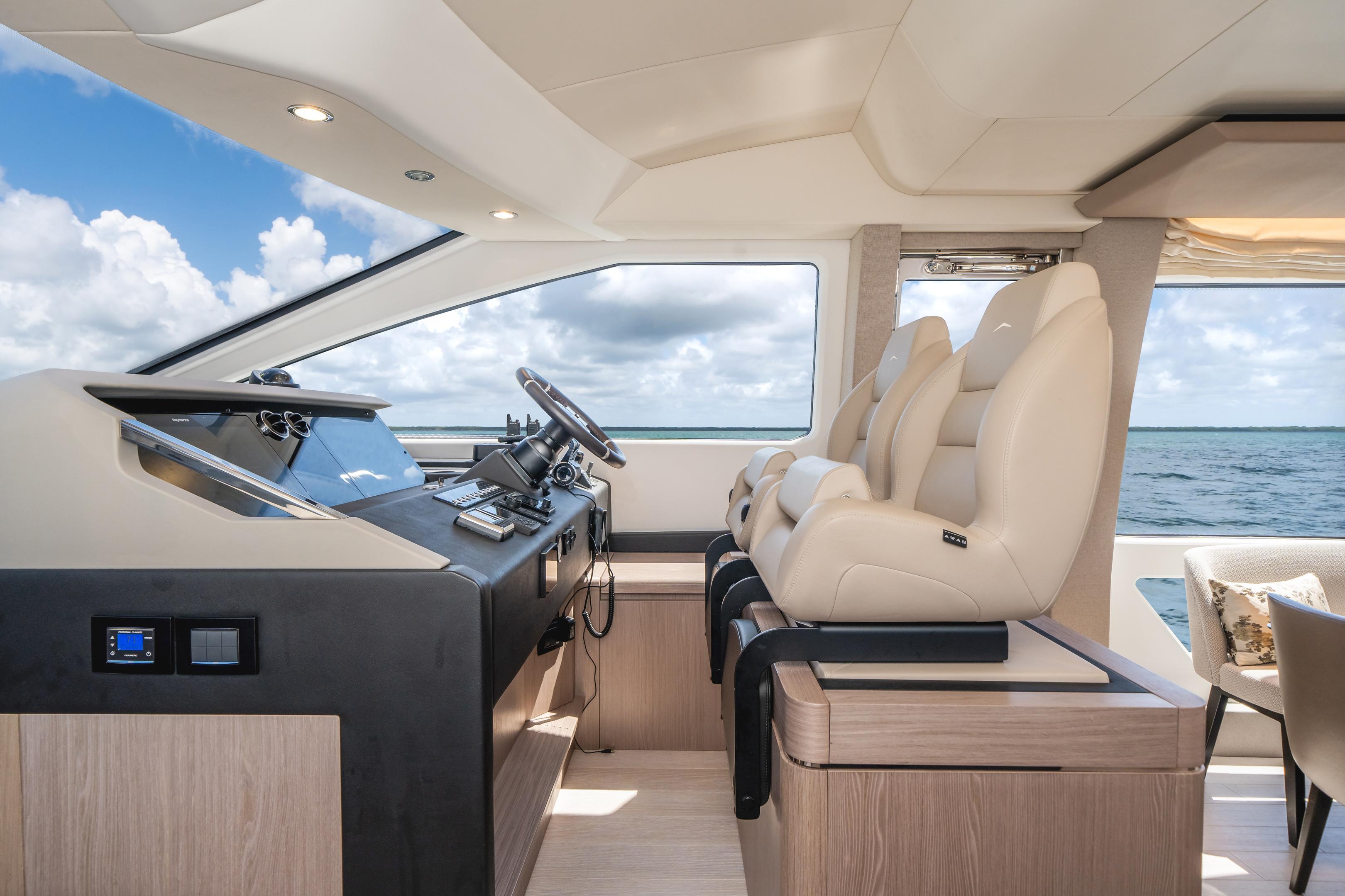 2022 Azimut
                                                             72 FLY Image Thumbnail #28