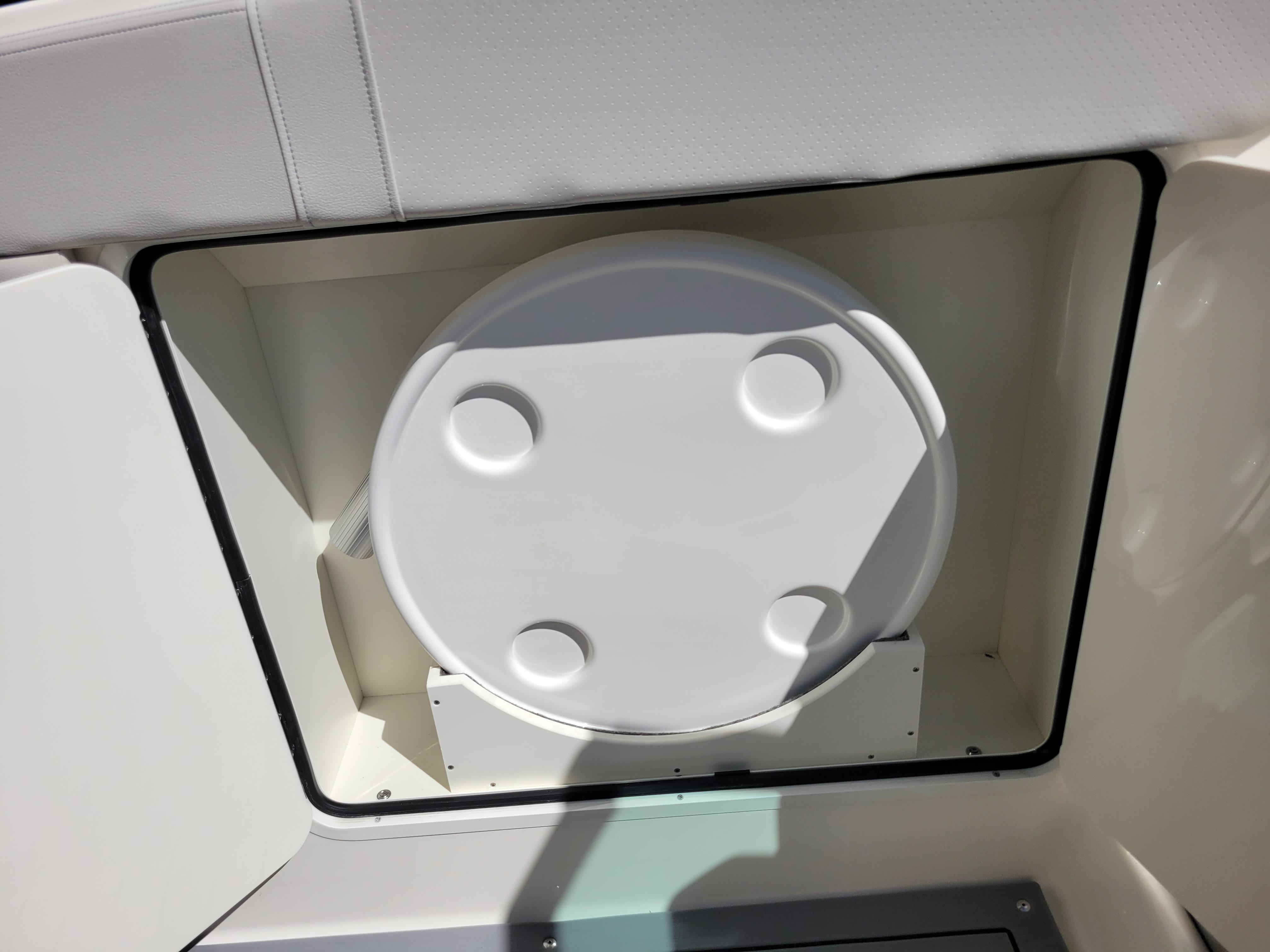 2021 Sea Ray
                                                             320 DA-OB Image Thumbnail #41