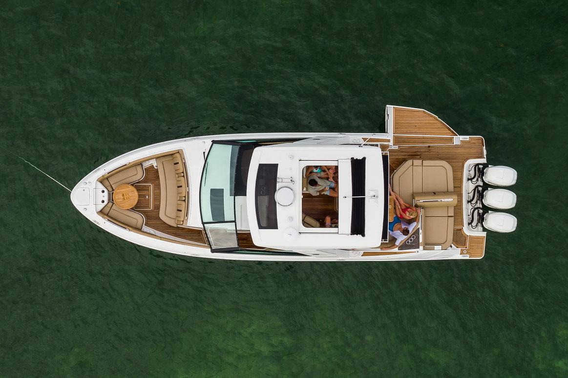 2023 Sea Ray
                                                             SLX 400 Outboard Image Thumbnail #5