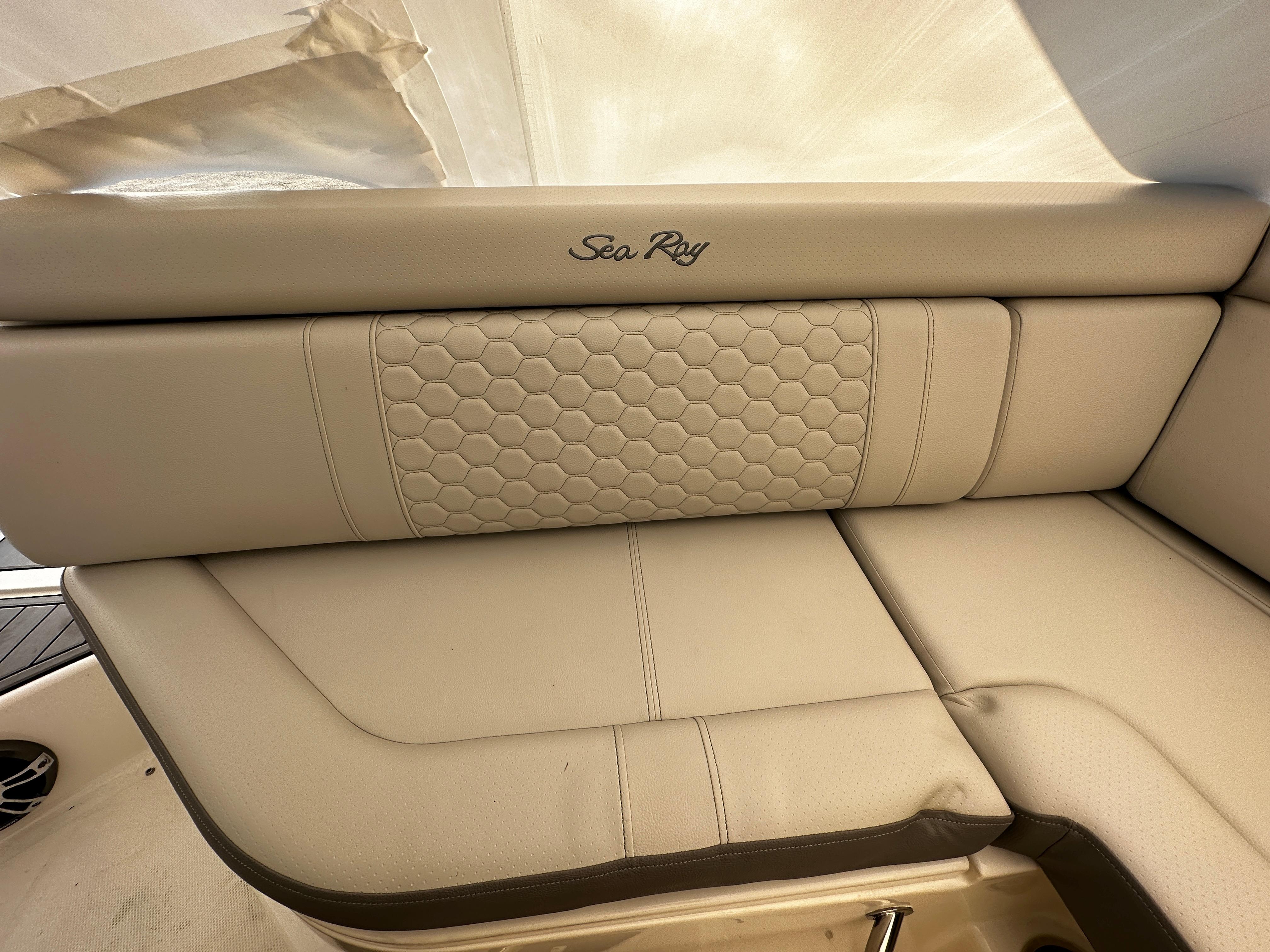 2021 Sea Ray
                                                             270 SDX Image Thumbnail #29